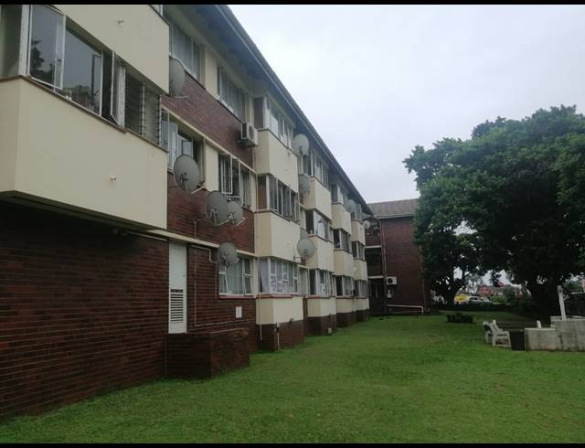1.5 BEDROOM FLAT FOR SALE IN UMBILO